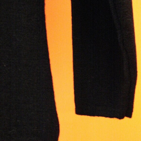 Mandarin-Inspired Sweater for Fall - Picture 4 of 5